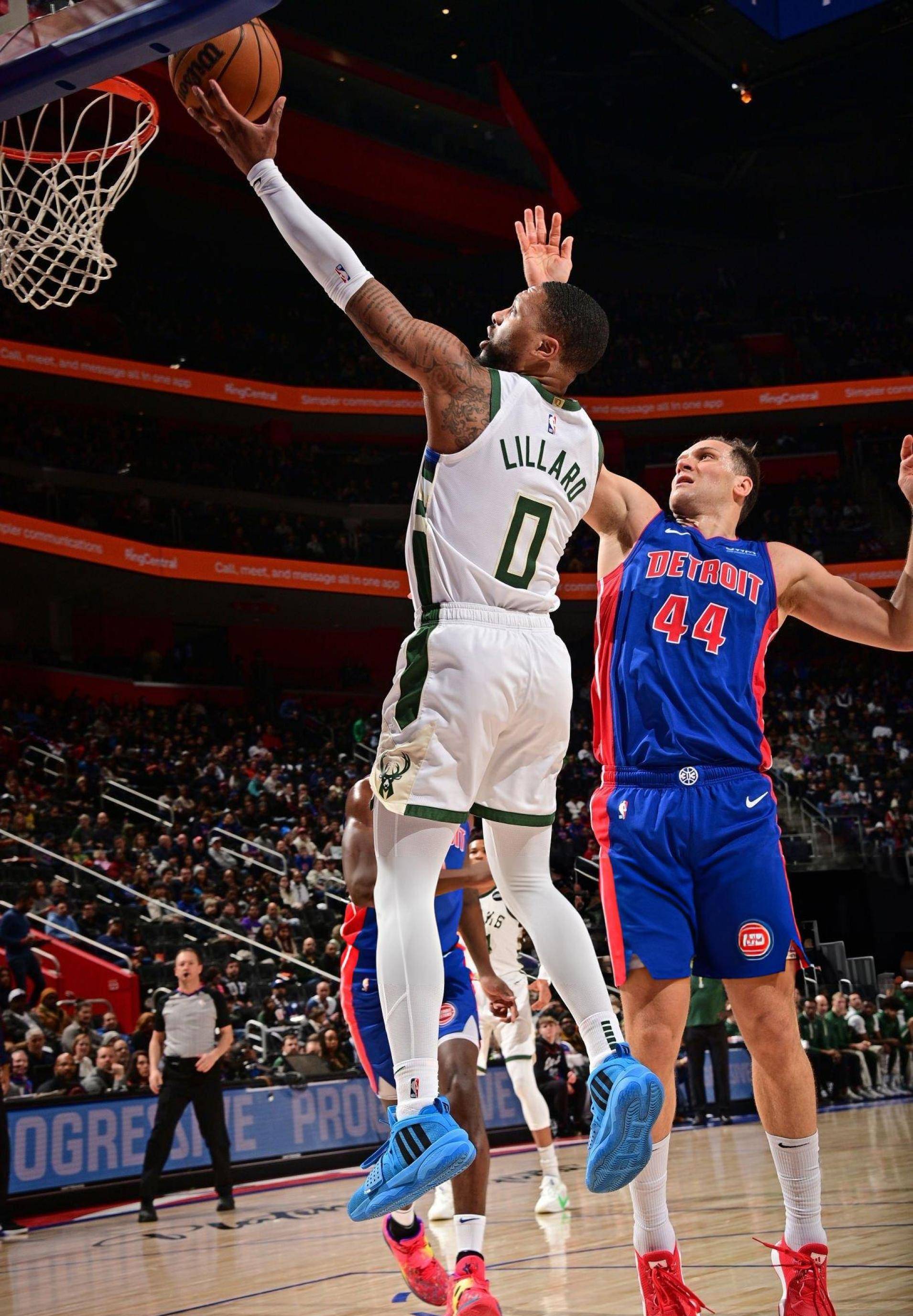 爱游戏中国关于赛后密尔沃基雄鹿调整名单以备NBA常规赛，篮板制胜环节打磨，震撼外界，球探报告显示潜力的信息